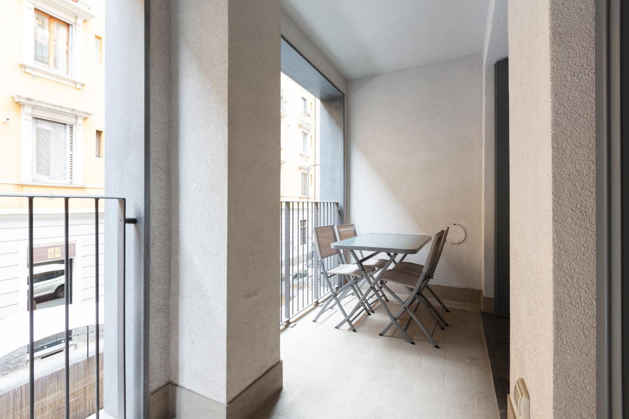 Porta Nuova Bright And Roomy Flat Milão Exterior foto